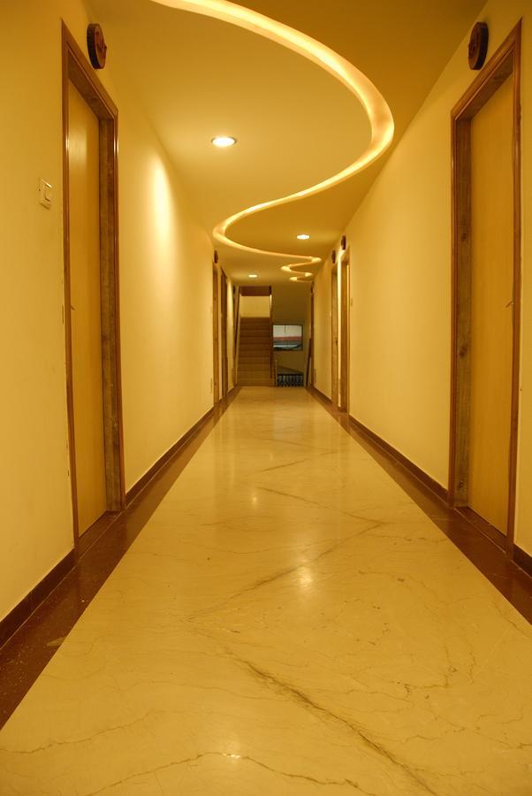 Hotel Vrinda Nāthdwāra Buitenkant foto