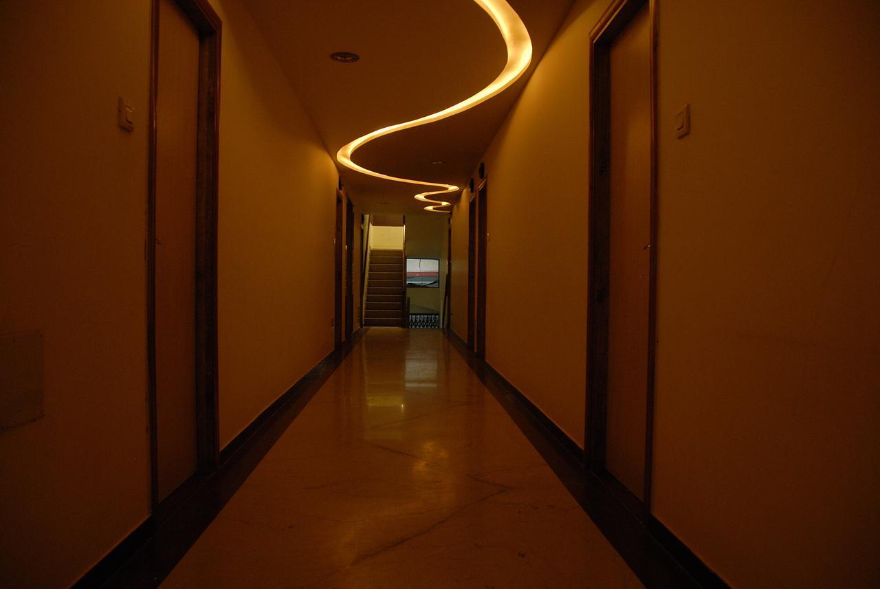 Hotel Vrinda Nāthdwāra Buitenkant foto