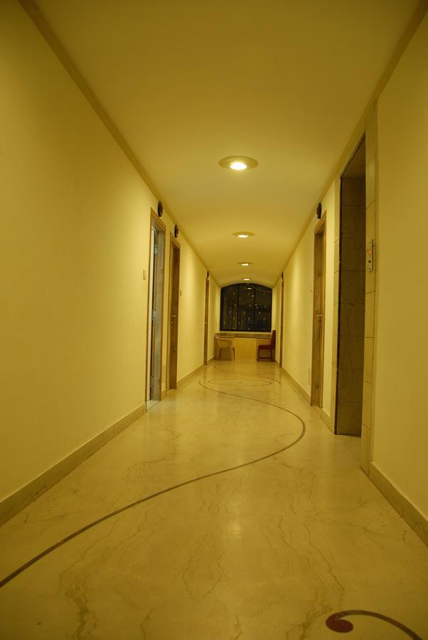 Hotel Vrinda Nāthdwāra Buitenkant foto