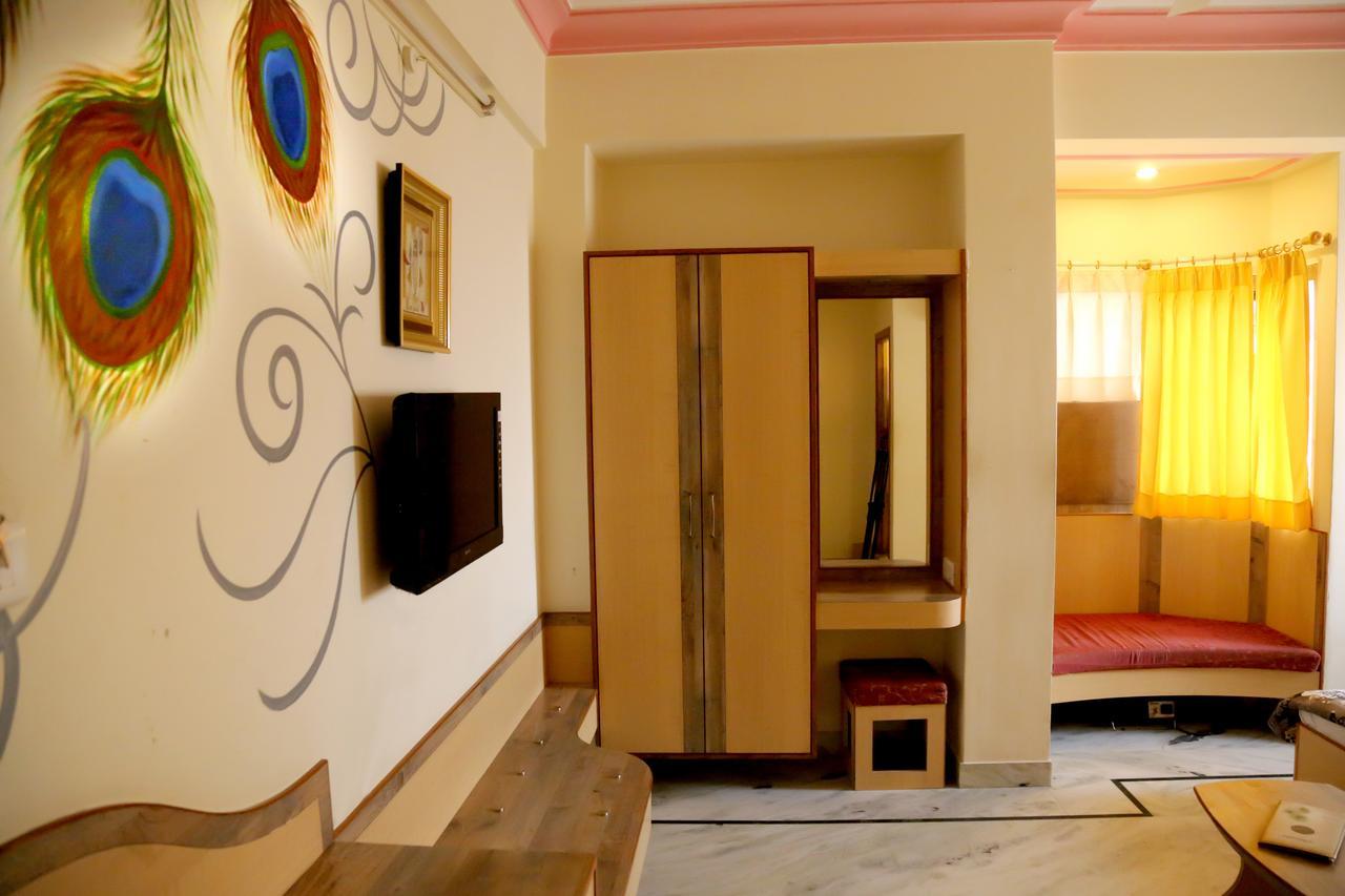 Hotel Vrinda Nāthdwāra Buitenkant foto