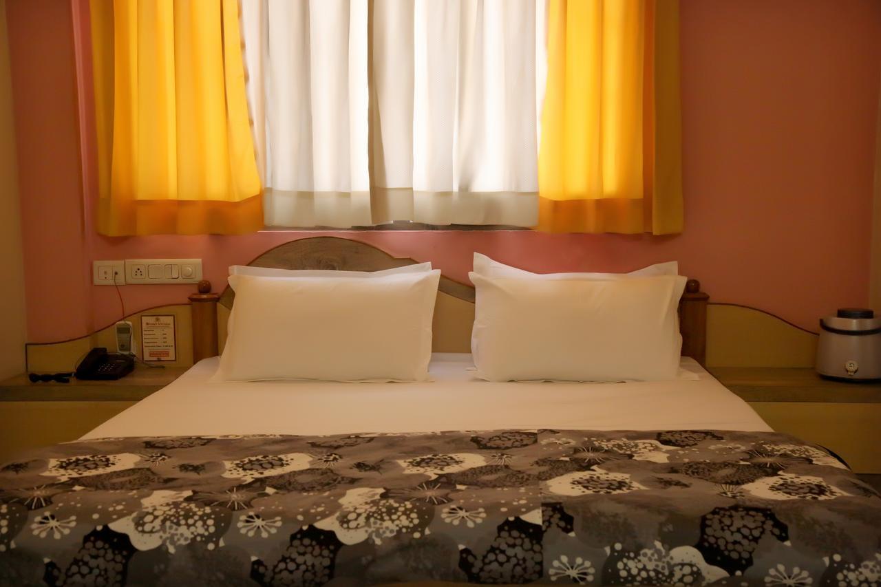 Hotel Vrinda Nāthdwāra Buitenkant foto
